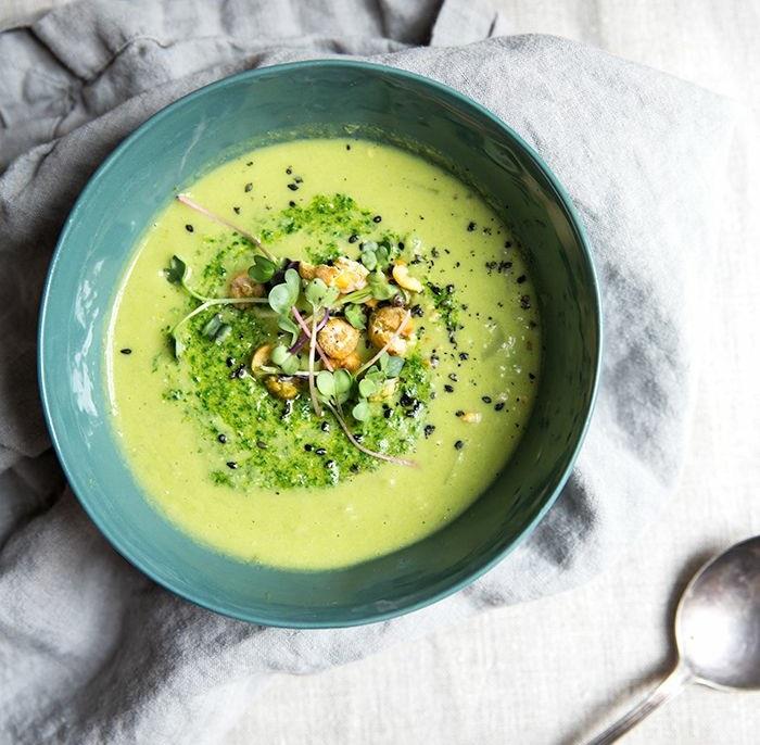 μαγείρεμα με φυτό wasabi ασιατικά πιάτα ζεστό