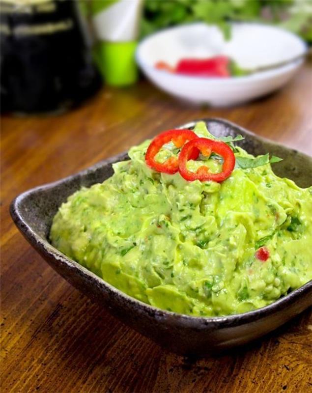 μαγείρεμα με πιάτα wasabi πικάντικο ακοκάντο wasabi