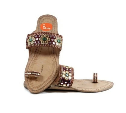 İşlemeli Kolhapuri Chappal