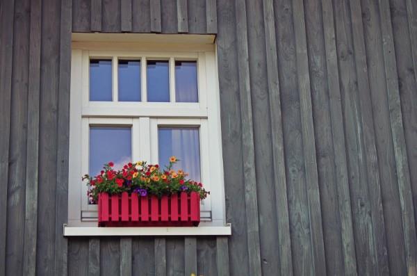 Οικολογικές εξωτερικές προσόψεις Πώς να κάνετε το σπίτι σας πιο φιλικό προς το περιβάλλον όμορφη ξύλινη πρόσοψη