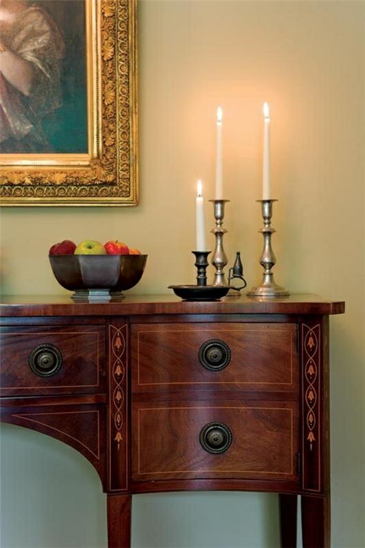 έπιπλα επίπλων αποικιακού στυλ σαλόνι ξύλινο συρτάρι ντουλάπι κεριά διακόσμηση τοίχου