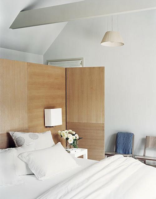κεφαλάρι στο υπνοδωμάτιο τοίχος χωρίσματος ξύλο απλό λευκό κλινοσκεπάσματα