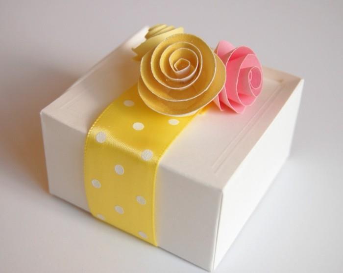 δημιουργικά κουτιά tinker δώρα χρωματιστή κορδέλα διακοσμούν