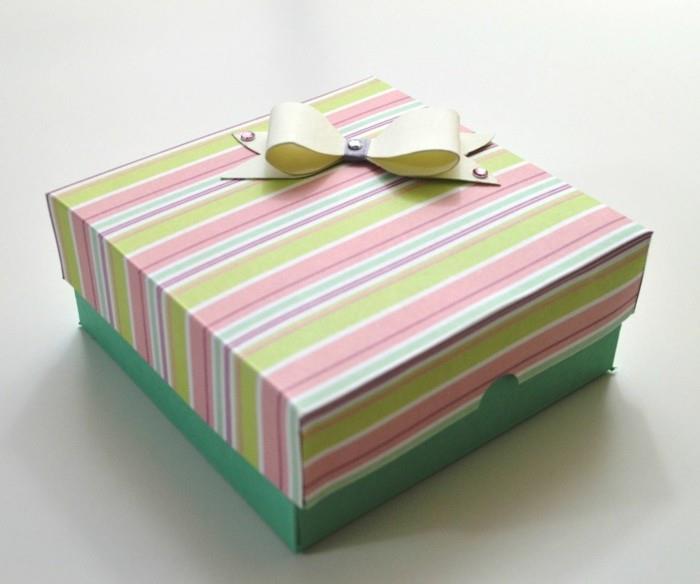 δημιουργικά χάρτινα κουτιά με χρωματιστές ιδέες δώρων για την ημέρα του Αγίου Βαλεντίνου