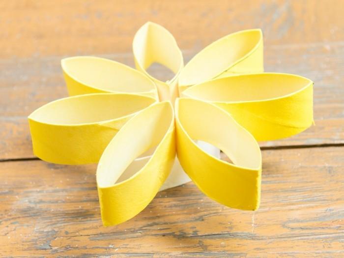 δημιουργικό ρολό χαρτιού χειροτεχνίας κίτρινο λουλούδι