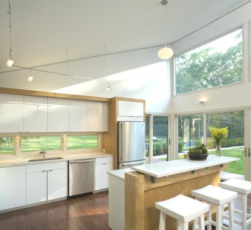 δημιουργικές ιδέες για παράθυρα κουζίνας μοντέρνο σχεδιασμό κρεμαστά φωτιστικά ντουλάπια τοίχου