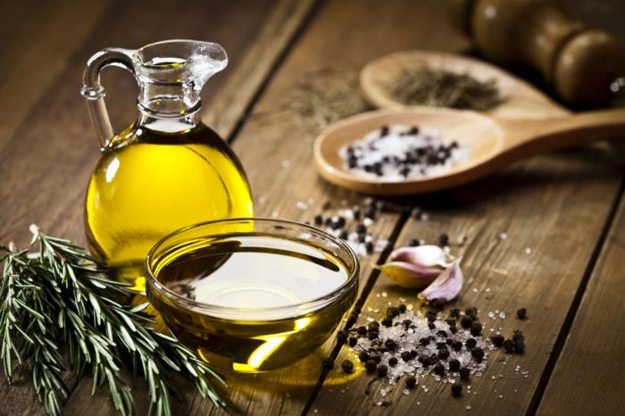 Φτιάξτε λάδι από βότανα μόνοι σας σκόρδο