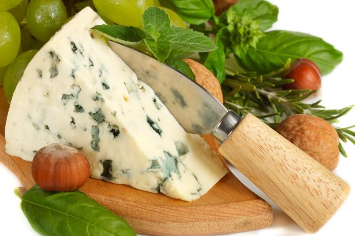 Τύποι τυριών Το τυρί μούχλας αγοράζει υγιεινά ή μη είδη Gorgonzola