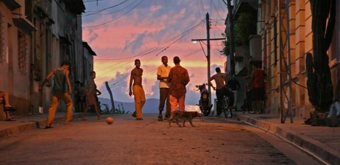 η Κούβα ταξιδεύει μεμονωμένους δρόμους σε δρόμους της Κούβας