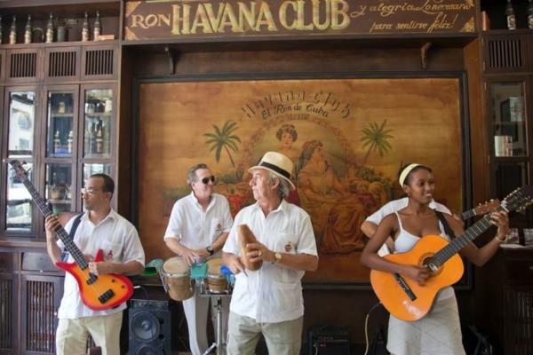 κουβανικό μουσικό συγκρότημα havana club