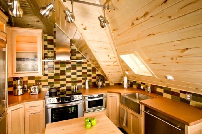ξύλινη επένδυση με κεκλιμένη στέγη, φυσικά, άνετη