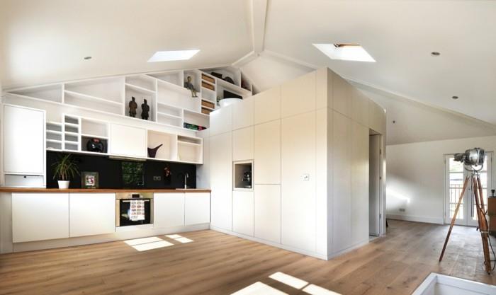 κουζίνα με κεκλιμένη οροφή μοντέρνο λειτουργικό πολύ χώρο