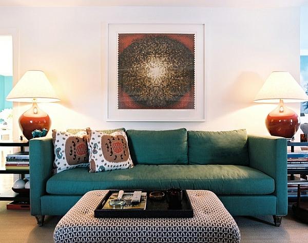 επιδέξια ελκυστικό σαλόνι με καναπέδες επιτραπέζιες λάμπες