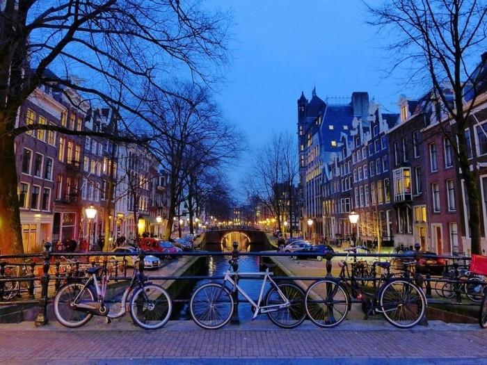 σύντομο ταξίδι στο Άμστερνταμ για να επισκεφθείτε την πρωτεύουσα των Κάτω Χωρών