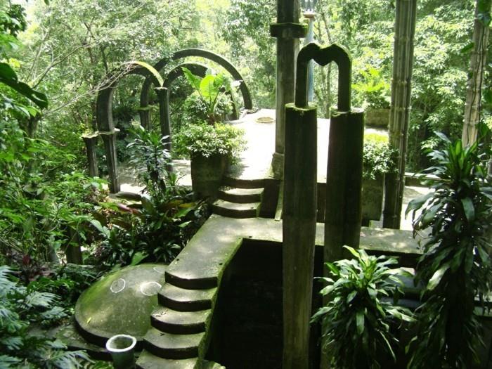 las pozas surrealism luis barragan