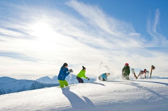 τελευταία στιγμή ιδέες παραμονής Πρωτοχρονιάς σκι στο χιόνι