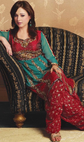 „Party Wear Red Salwar“ kostiumas