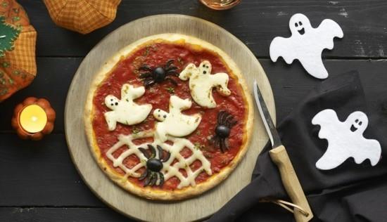 νόστιμες ιδέες για πίτσα για αποκριές με αράχνες και φαντάσματα