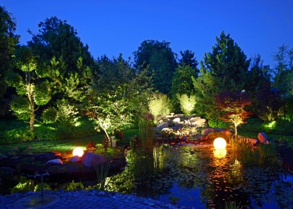 λαμπερή φύση λίμνη κήπο συναρπαστικό βράδυ