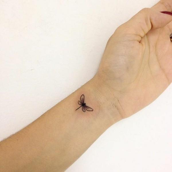 dragonfly τατουάζ γυναικείες ιδέες τατουάζ στον καρπό
