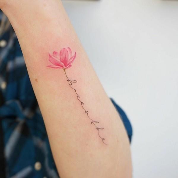 λωτός λουλούδι γραμματοσειρά τατουάζ γυναίκες
