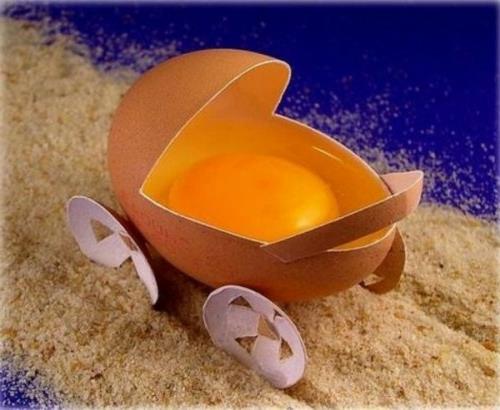 αστείο Πασχαλινό αυγό καρότσι κρόκος αυγού