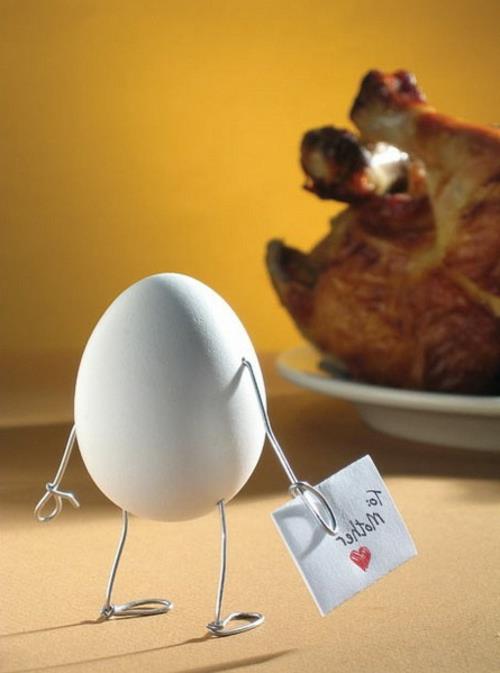 αστεία πασχαλινά αυγά τρομακτικό λευκό σιδερένιο σύρμα