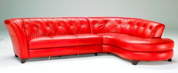 πολυτελής καναπές σχεδιαστής σε έντονο κόκκινο βερνίκι