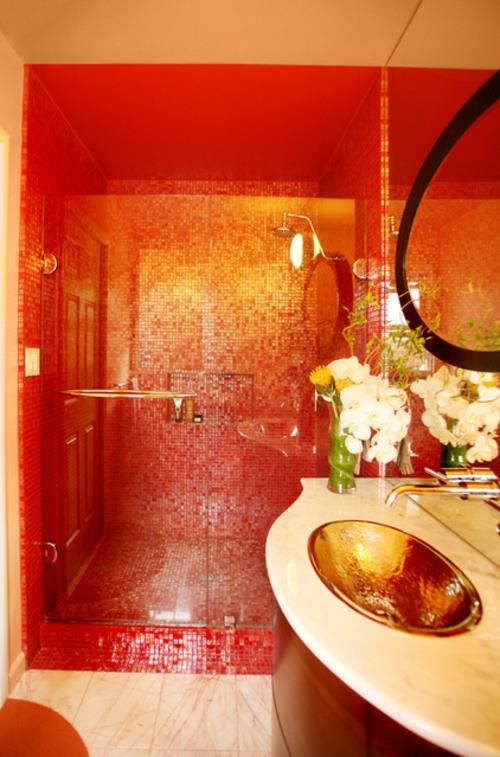 πολυτελές εσωτερικό μπάνιο πορτοκαλί ψηφιδωτά πλακάκια