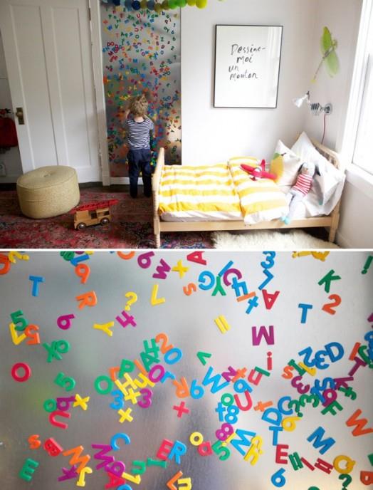 Μαγνητικός πίνακας στο παιδικό δωμάτιο πολύχρωμα γράμματα