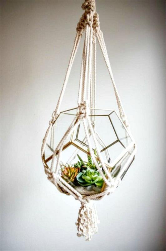 φτιάξτε μόνοι σας terrarium κρεμαστού καλαθιού macrame