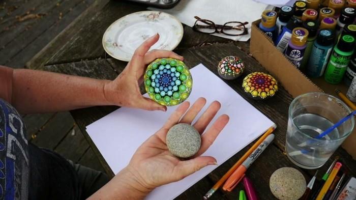 Μανάλα μοτίβο ζωγραφικής πέτρες χειροτεχνίες με φυσικά υλικά πριν μετά