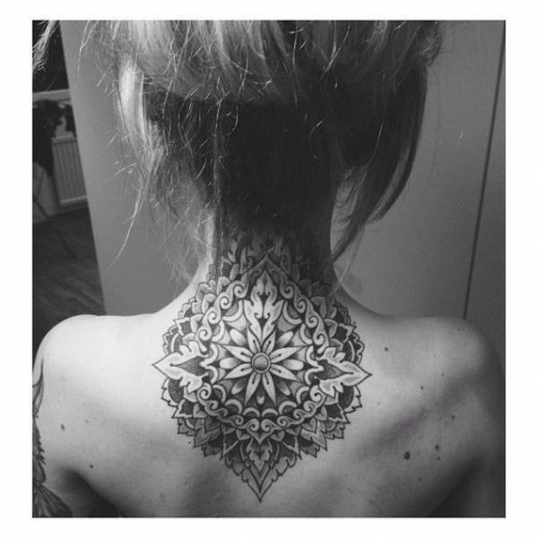 mandala τατουάζ lotus mandala πλάτη μοτίβο