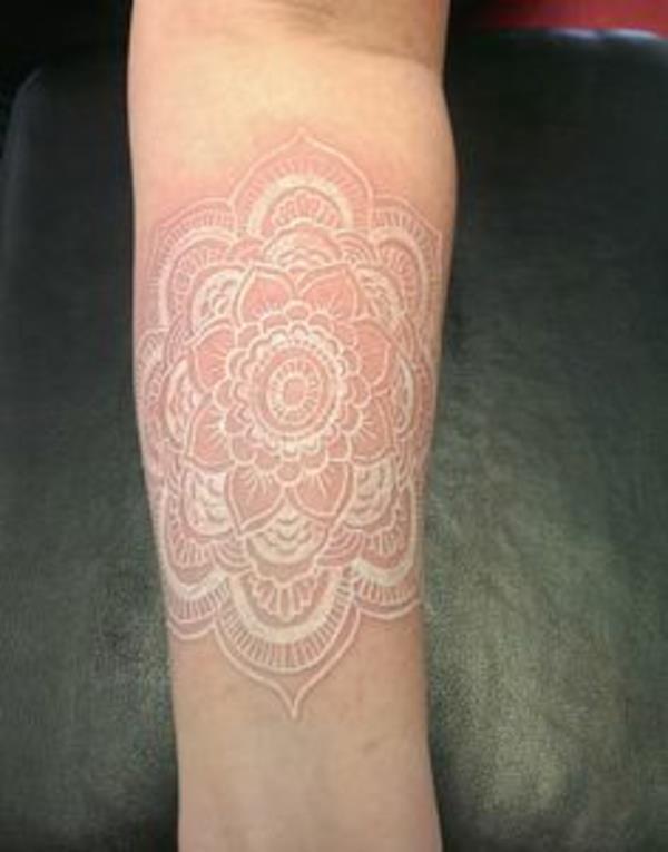 mandala tattoo lotus mandala λευκά μελάνια