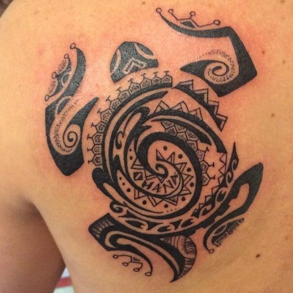 maori back ohana χελώνα τατουάζ