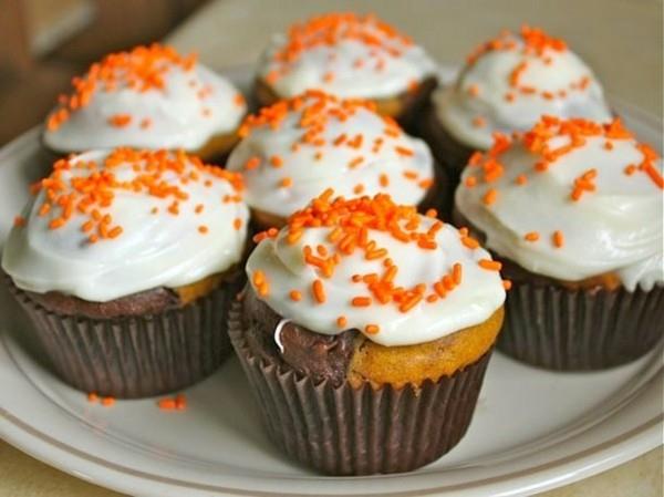 μαρμάρινα muffins με κρέμα και κολοκύθα