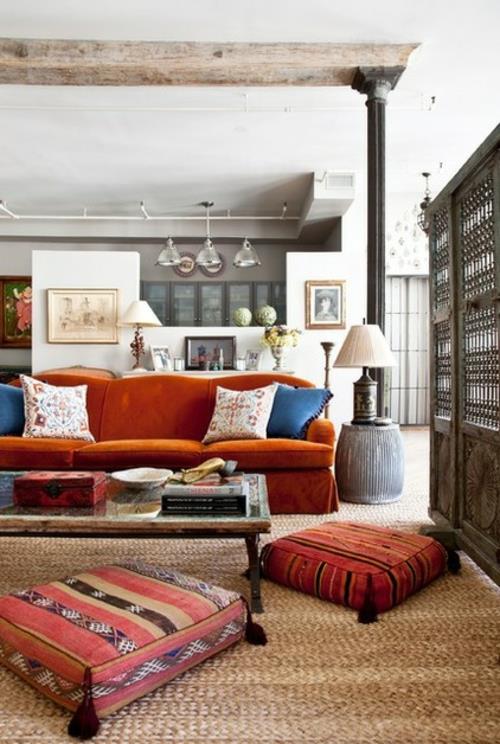 Μαροκινή αίσθηση στο εσωτερικό σαλόνι πορτοκαλί καναπέ