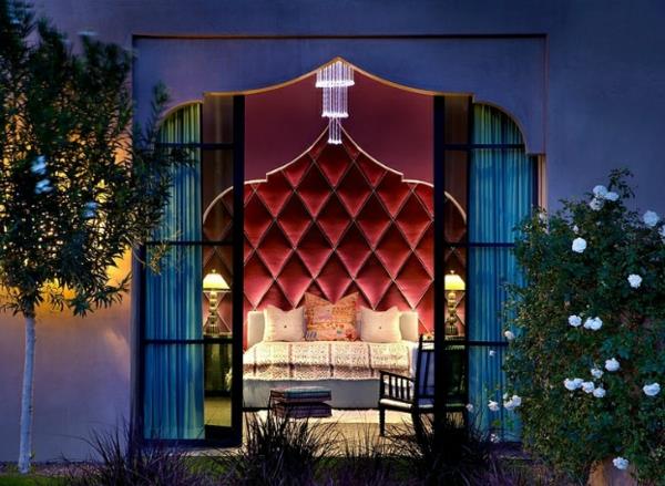μαροκινό κομψό σπίτι διπλό κρεβάτι με βελούδινο κεφαλάρι