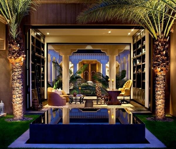 μαροκινό σπίτι τετράγωνη πισίνα στον κήπο