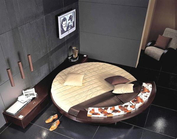 μοντέρνα ντουλάπα στο υπνοδωμάτιο στρογγυλό κρεβάτι καφέ μπεζ