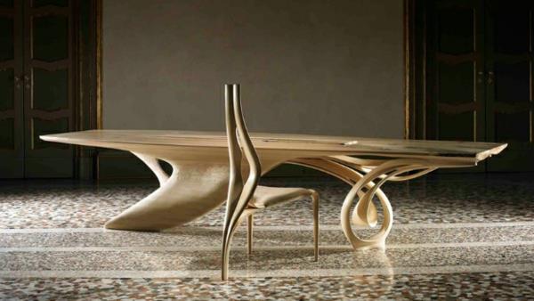 τραπέζι από μασίφ ξύλο με αυθεντική καρέκλα