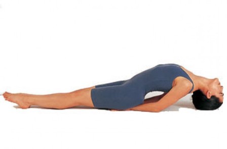 Fizinė Matsyasana jogos (žuvies poza) nauda