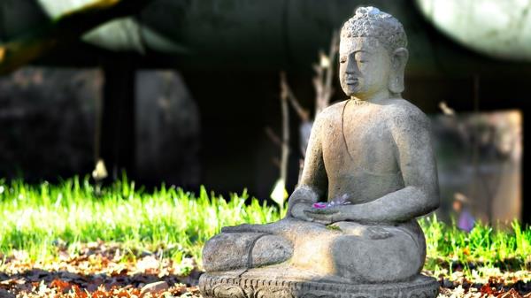 μάθετε διαλογισμό άγαλμα του Βούδα