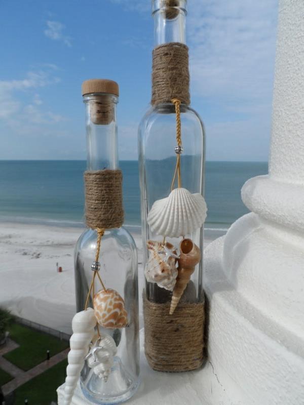 ντεκό θαλάσσια γυάλινα μπουκάλια με κοχύλια αχιβάδες παραλίας