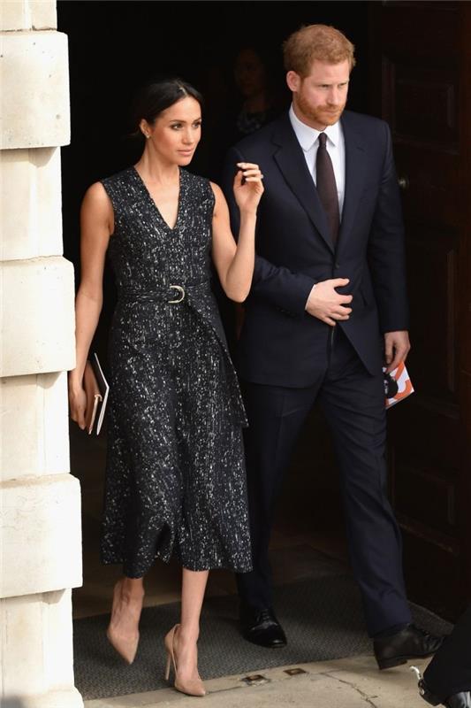 Meghan Markle υπέροχο μαύρο φόρεμα