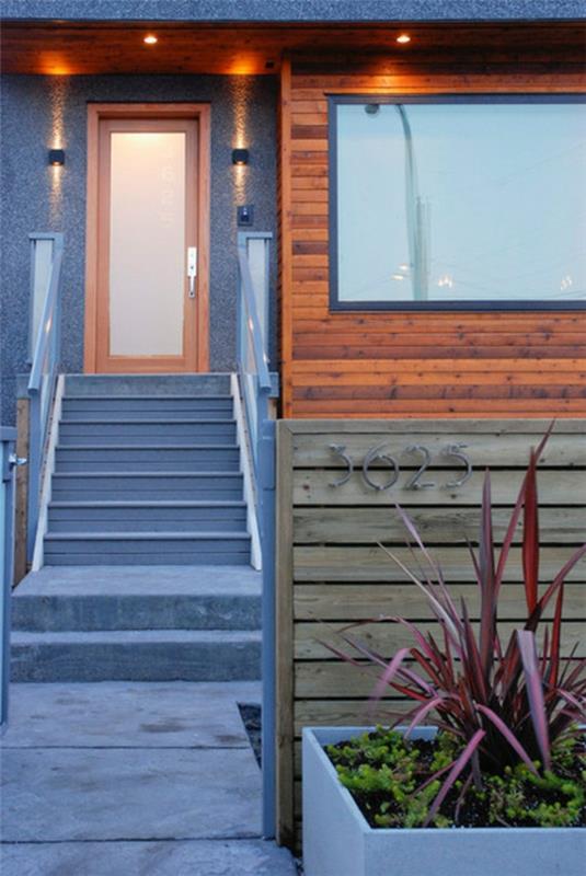 το έξυπνο σπίτι μου γκρι χρώμα στις σκάλες και απλά ξύλινα πάνελ