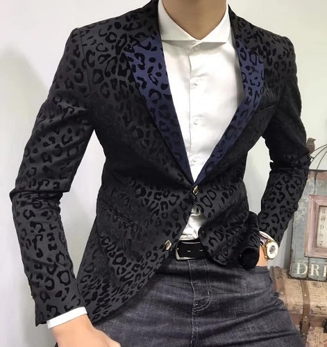 „Slim Fit Blazer“ su džinsais