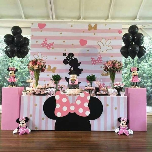 Rožinė Minnie Mouse gimtadienio šventė mergaitėms