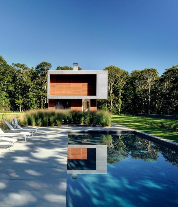 ξύλινη πρόσοψη καλοκαιρινή κατοικία φύση δασική πισίνα