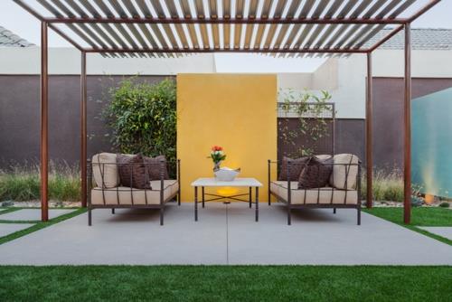 μοντέρνο σχεδιασμό στον καθιστικό του κήπου κίτρινη οθόνη ιδιωτικότητας κίτρινη